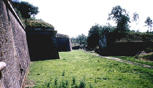 Neu-Breichs (Neuf-Brisach), Festungsgräben
