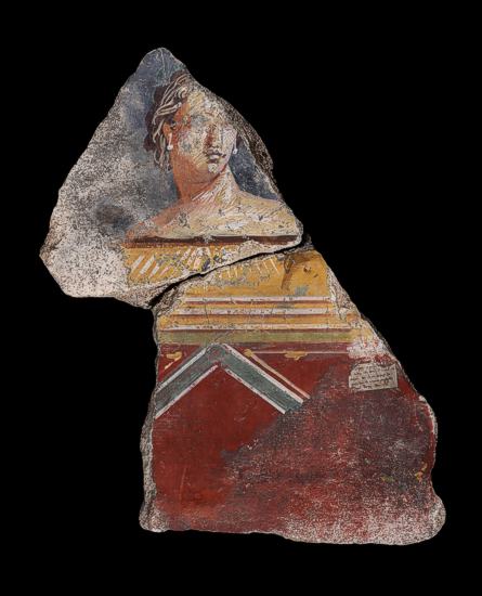 Strasbourg, place Saint-Thomas: B&uuml;ste einer Frau in einer gerahmten Nische (Mus&eacute;es de Strasbourg, Foto M. Bertola).