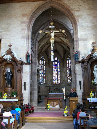 Walbourg, ehem. Klosterkirche, Innenansicht zum Chor