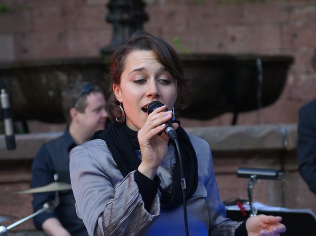 Romantik im Lied: Franz�sische Chansons - mit welchem Thema wohl?