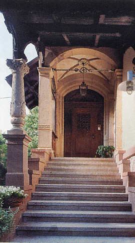 Villa Amann, Bönnigheim, Aufgang