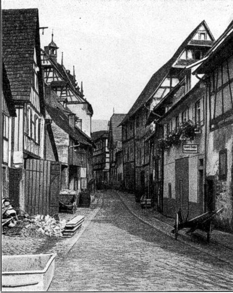 Gernsbach, Die Amtsstraße