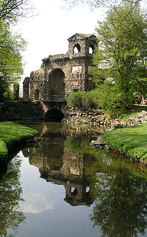 Wasserkastell im Schwetzinger Schlossgarten