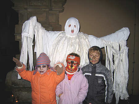 Ein Spaß für große und kleine Kinder: Mystische Nacht im Weikersheimer Schloss