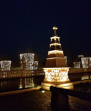 Weihnachtliche Dekoration im Ehrenhof von Schoss Rastatt. Fotos: © Magda Ritter/ssg