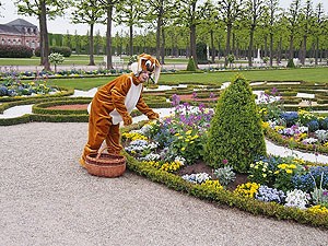 Osterhoppeln im Schwetzinger Schlossgarten. Foto: SV Schwetzingen, SSG