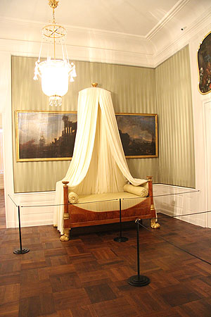Schlafzimmer im Appartement der Markgräfin Amalie.