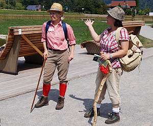 Zu Fuß mit zwei Führerinnen durch das Museumsgelände und durch die verschiedenen Regionen des Schwarzwalds
