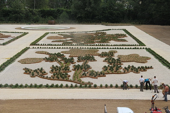 Schlossgarten Ancy-le-Franc, Modernes Beet im Stil der Renaissance