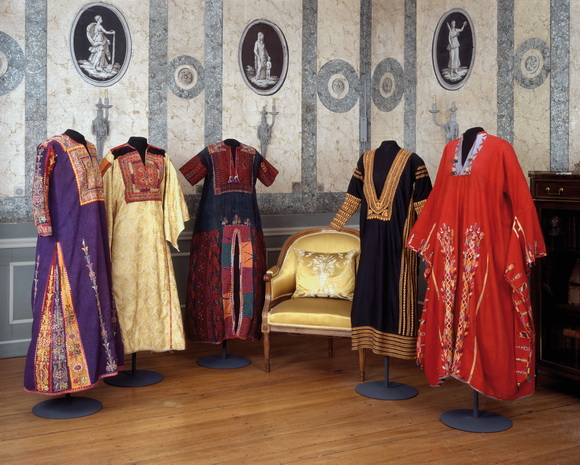 Fest- und Alltagskleider aus Pal&auml;stina und Syrien, 1920-1935